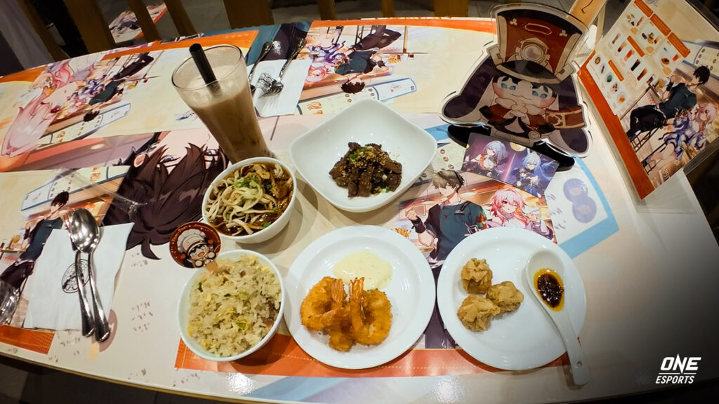 Vous voulez Topaz ou Jingliu ? Accédez à l'événement HSR Time to Feast pour booster votre chance gacha Honkai Star Rail C'est l'heure de se régaler : la nourriture Astral Express Pit Stop mettant en vedette Mann Hann Set A repas