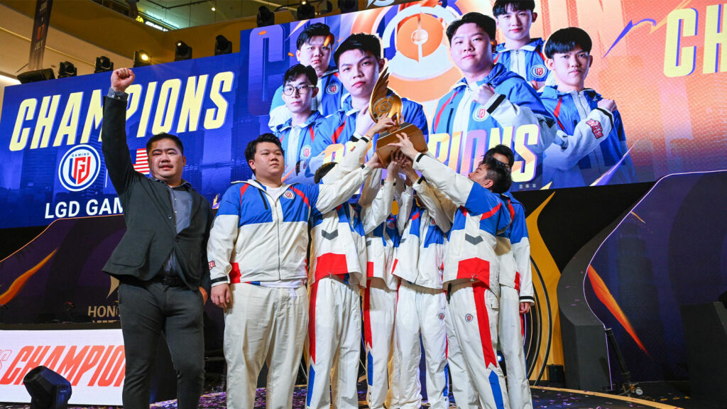 Champions de la saison 2 du tournoi Honor of Kings Invitational LGD Gaming MY