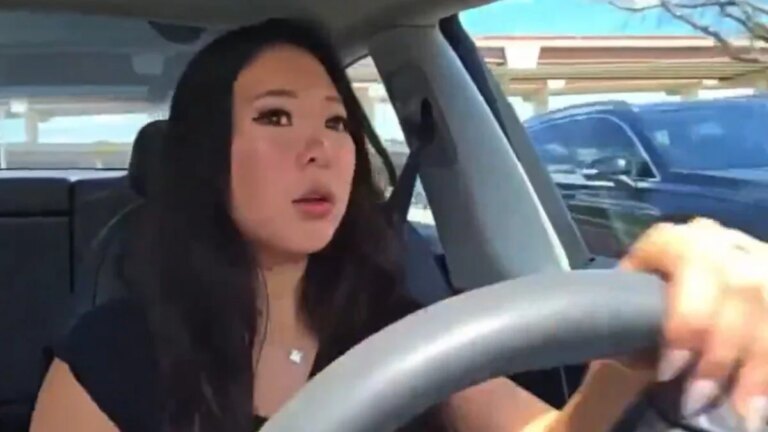 ExtraEmily bannie de Twitch après avoir failli provoquer un accident de voiture en streaming : « Je veux apprendre de mon erreur et faire mieux »