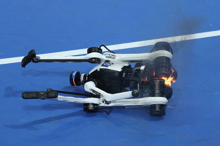 Le cul du robot prend feu et d&rsquo;autres dépêches des jeux de robots humanoïdes