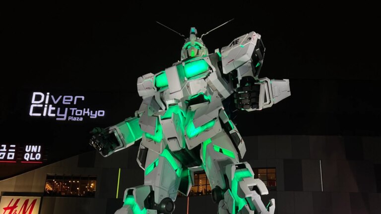 Les fans émus disent au revoir au Gundam grandeur nature de Tokyo : « Merci pour votre service ! »