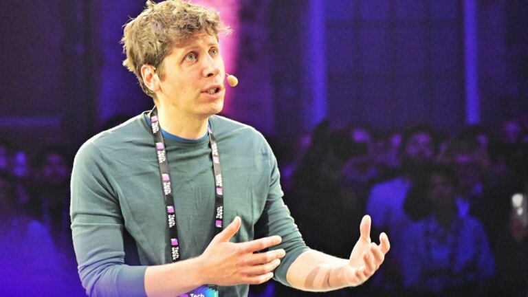 L&rsquo;équipe de relations publiques de Sam Altman tente désespérément de mettre fin aux questions sur ChatGPT encourageant le suicide