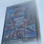 Une énorme bannière GTA 6 à Paris censure toutes les armes