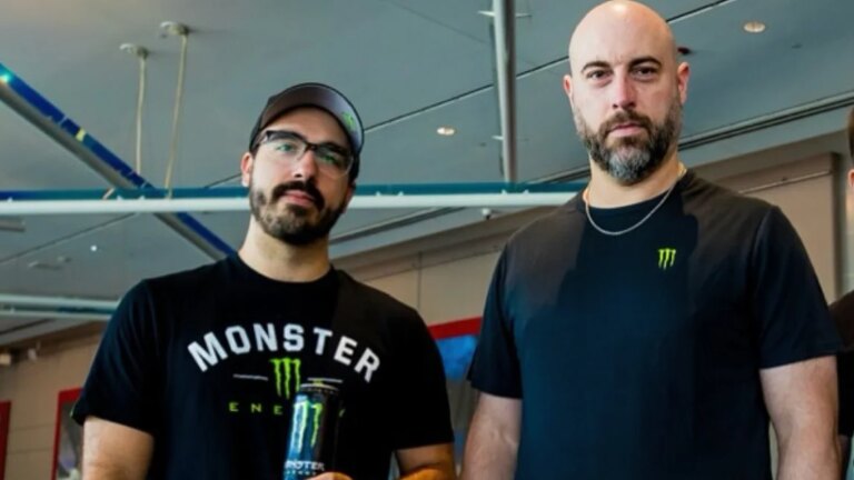 Le commentateur de Call Of Duty quitte la ligue après avoir révélé qu&rsquo;il sortait avec l&rsquo;ex-femme de son co-commentateur