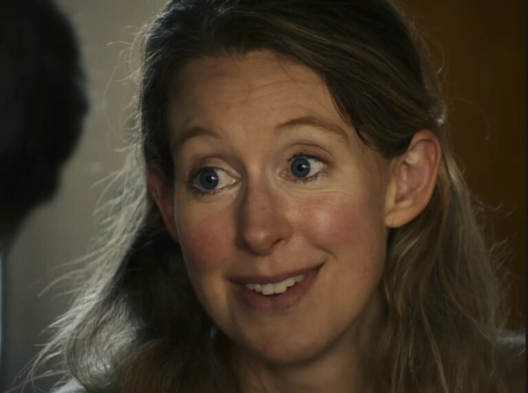 L&rsquo;objet le plus terrifiant que l&rsquo;on puisse voir n&rsquo;est pas les yeux fixes d&rsquo;Elizabeth Holmes, c&rsquo;est un bol d&rsquo;œufs